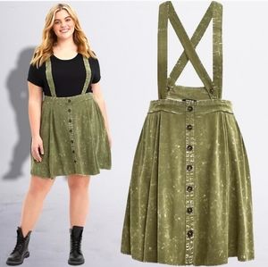 Torrid suspender skirt NWT